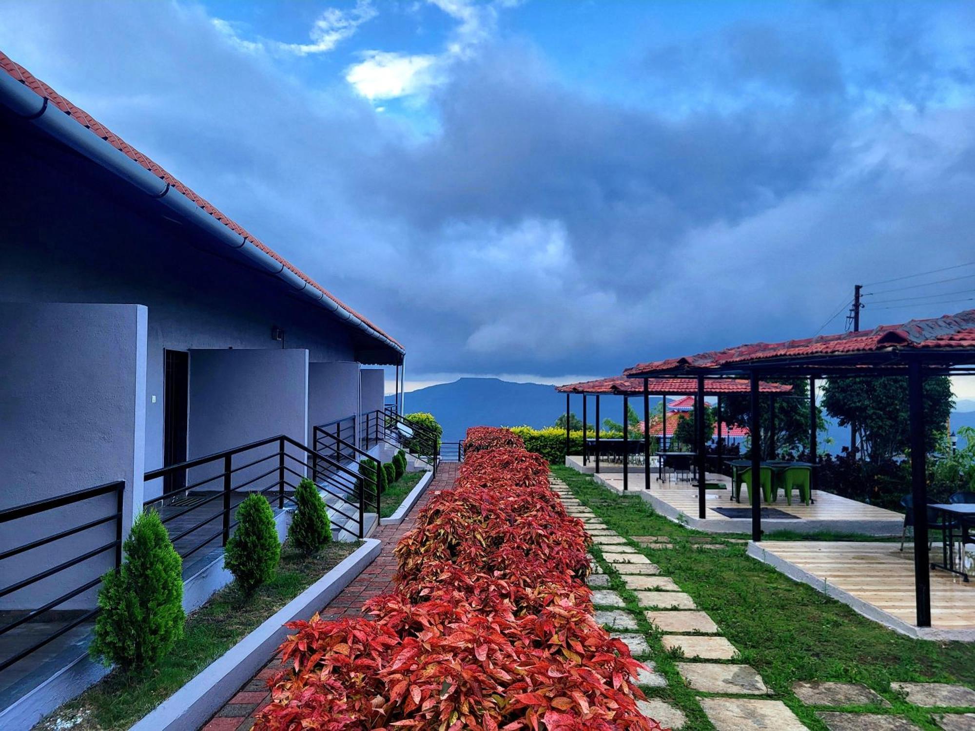 Vayu Resort - Kas Pathar Kanera Bagian luar foto